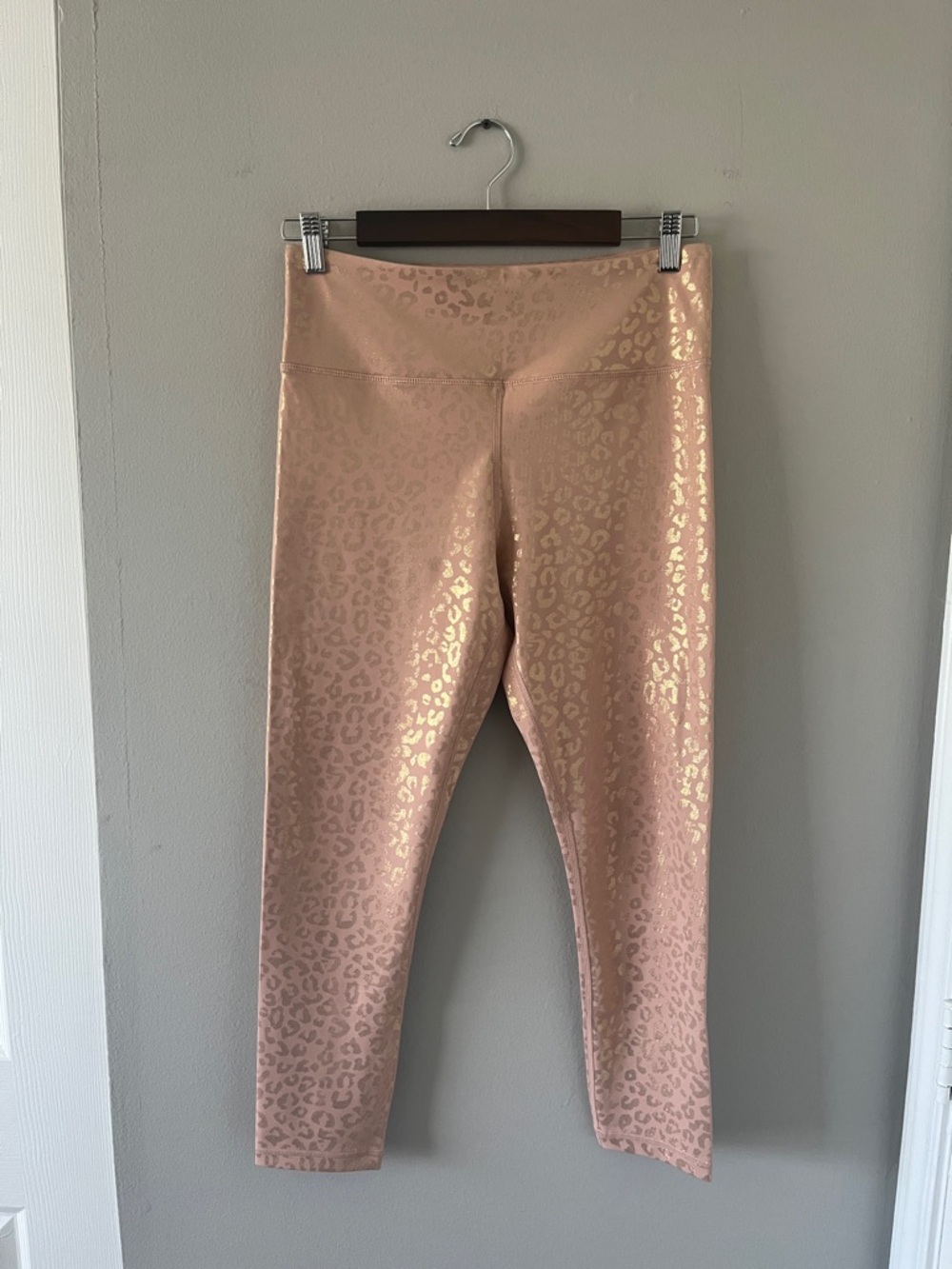 ZYIA Activewear Rose Gold Leopard Print Leggings